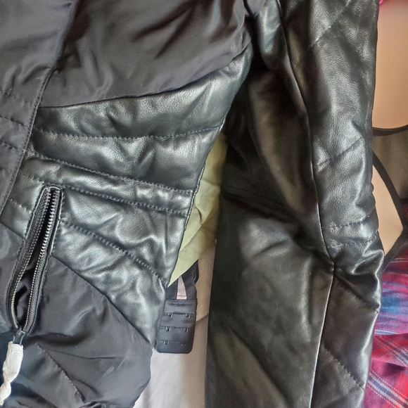 WINTER JACKET - Picture 3 of 3